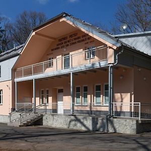 Penzion Zivec - Restaurace A Ubytovani Hotel Pisek  Exterior photo