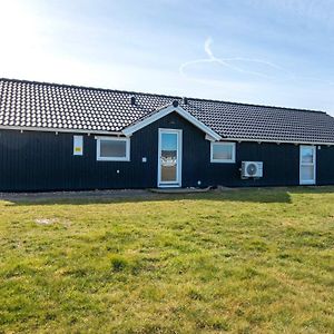 10 Person Holiday Home In Harbo Re Harboor Exterior photo