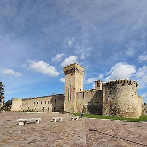 Cento Fiori Hotel Castel San Giovanni  Exterior photo