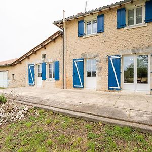 Eugenie Villa Saint-Quentin-de-Chalais Exterior photo