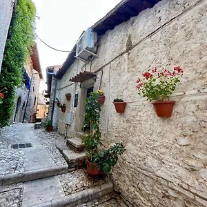 Storico Casa Di Pelegrini Villa Poggio Moiano Exterior photo