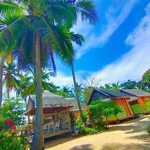 The Clara Beach And Guest House Igcawayan Exterior photo