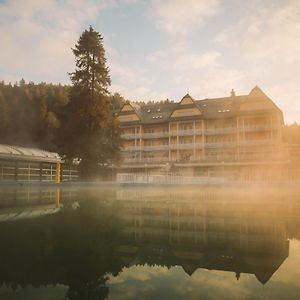 Grand Hotel Strand Vysne Ruzbachy Exterior photo