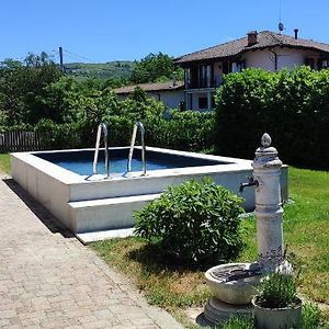 Ca' Del Viaggiatore Bed & Breakfast Farigliano Exterior photo