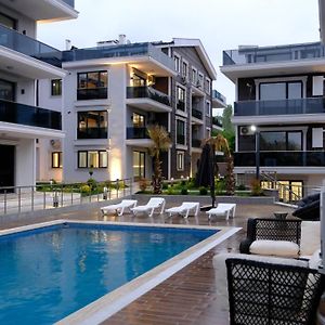 Flower City Suits Aparthotel Yalova  Exterior photo