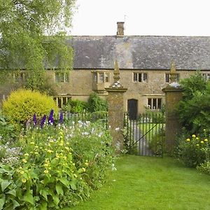 Lower Severalls Farmhouse Bed & Breakfast Crewkerne Exterior photo