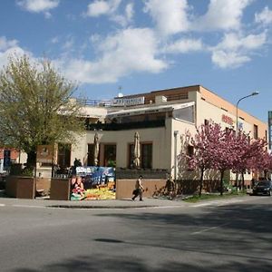 Hotel Oko Nitra Exterior photo