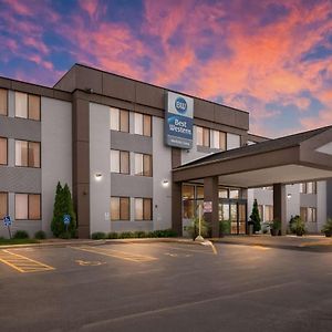 Best Western Waukesha Grand Hotel Pewaukee Exterior photo