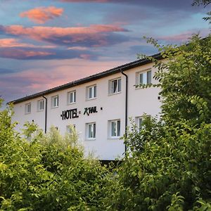 Hotel Khail Maria Lanzendorf Exterior photo