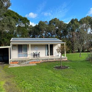 Richo'S Retreat, 1 Bed Unit Near Great Ocean Road Apartment Cobden Exterior photo