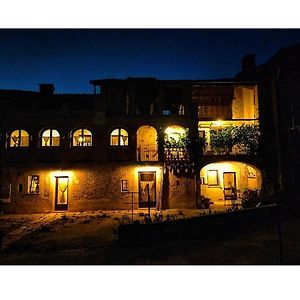 Per Sognare Per Sugne Bed & Breakfast Lesegno Exterior photo