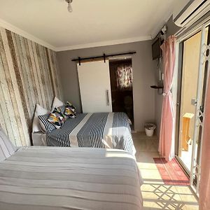 Oteng Lifestyle Bnb Bed & Breakfast Rustenburg Exterior photo