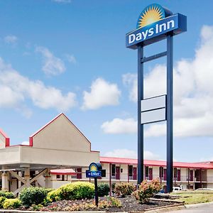 Days Inn By Wyndham Knoxville West Exterior photo