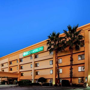 La Quinta By Wyndham Houston Baytown East Hotel Exterior photo