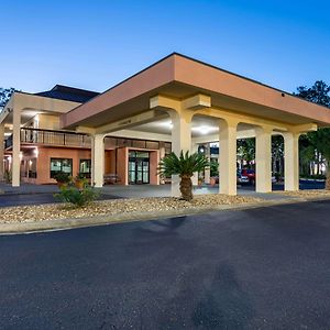 Baymont By Wyndham Tallahassee Hotel Exterior photo