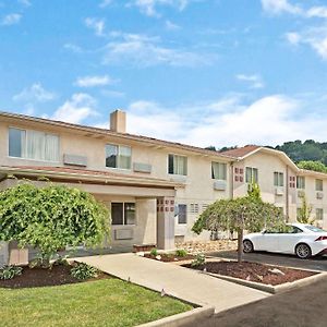 Super 8 By Wyndham Canonsburg/Pittsburgh Area Hotel Exterior photo