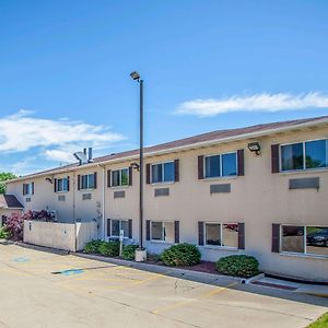 Comfort Suites Peoria I-74 Exterior photo