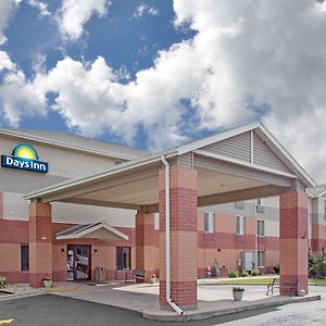 Days Inn By Wyndham Madison Ne/Windsor Exterior photo