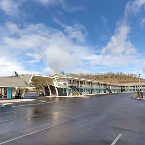 Days Inn By Wyndham Roseburg Exterior photo