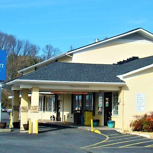 Baymont By Wyndham Front Royal Near Shenandoah National Park Hotel Exterior photo