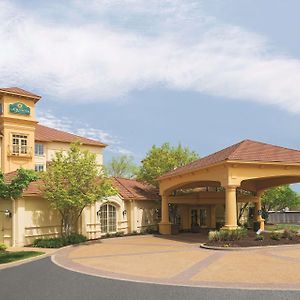 La Quinta By Wyndham St. Louis Westport Hotel Exterior photo