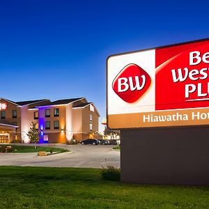 Best Western Plus Hiawatha Hotel Exterior photo