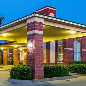 Quality Suites Lubbock Exterior photo