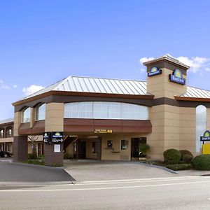 Days Inn By Wyndham Rocklin/Sacramento Exterior photo