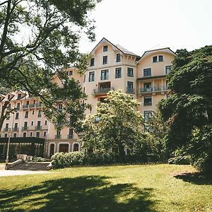 Terres De France - Appart'Hotel Le Splendid Allevard Exterior photo