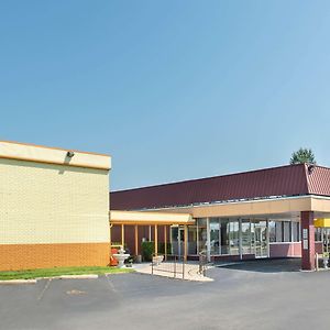 Days Inn By Wyndham Salem, Il Exterior photo