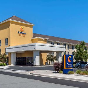 Comfort Suites Fernley Exterior photo