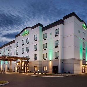 Wingate By Wyndham Hurricane Wv Hotel Exterior photo