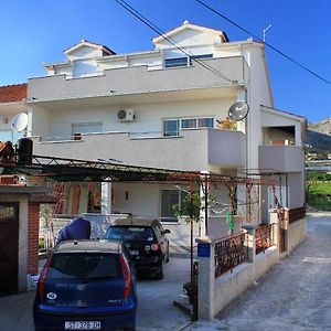 Apartments With A Parking Space Trogir - 9455 Exterior photo