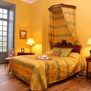 Chateau De Montriou Bed & Breakfast Feneu Room photo