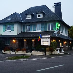 L'Auberge Des Quatre Routes Bed & Breakfast Albussac Exterior photo