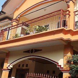 Sierra Homestay 3 Bedrooms Ngadipuro Exterior photo