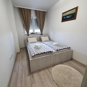 Apartman Basic 2 Apartment Doboj Exterior photo