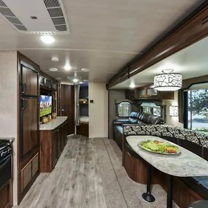 Heartland North Trail 31' Rv Villa Manchaca Exterior photo