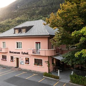 Hotel-Restaurant Eyholz Visp Exterior photo