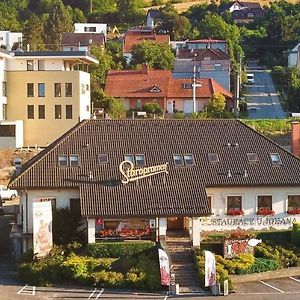 Penzion A Restaurace U Johana Hotel Zlin Exterior photo