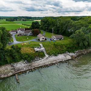 Cozy Lakefront Cottage Huron Exterior photo