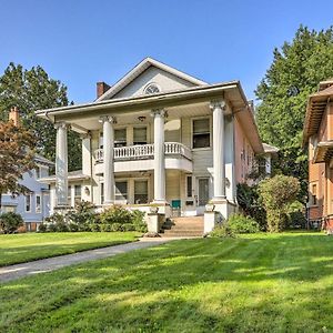 Historic Regal Retreat About 2 Mi To Dtwn Toledo! Apartment Exterior photo