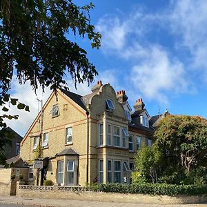 A & B Guest House Cambridge Ltd Exterior photo