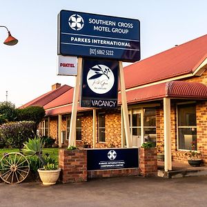 Parkes International Motel Exterior photo