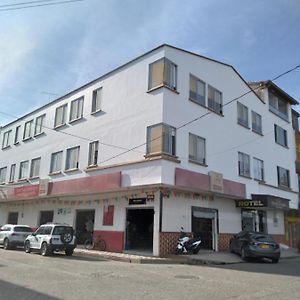 Hotel Dorado Puerto Berrio Exterior photo