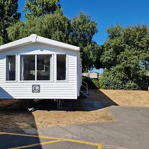 Beautiful 3-Bed Caravan At Rockley Park Poole Villa Exterior photo