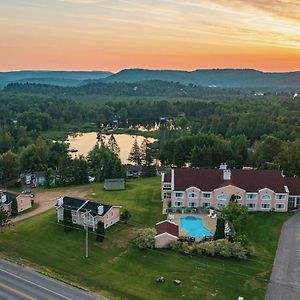 Auberge Matha Hotel Saint Jean De Matha Exterior photo