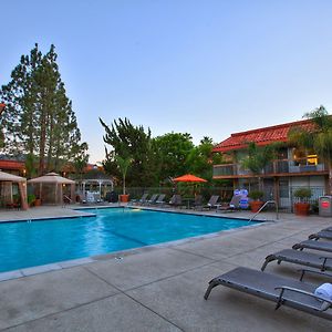 Palm Garden Hotel Thousand Oaks Exterior photo