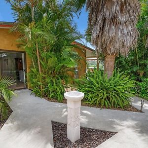 Laurelview Gympie Bed & Breakfast Exterior photo