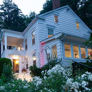 The Harbor Rose Bed & Breakfast Hotel Cold Spring Harbor Exterior photo